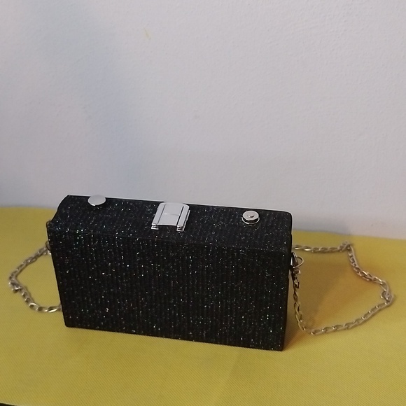Black / Silver Camera Purse - Picture 4 of 8